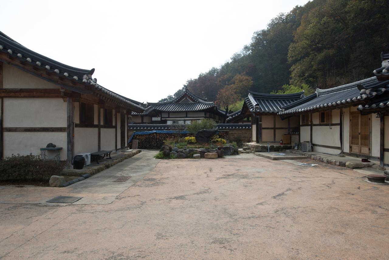 Chalbanggong Jongtaek Hotel Cheongsong Buitenkant foto