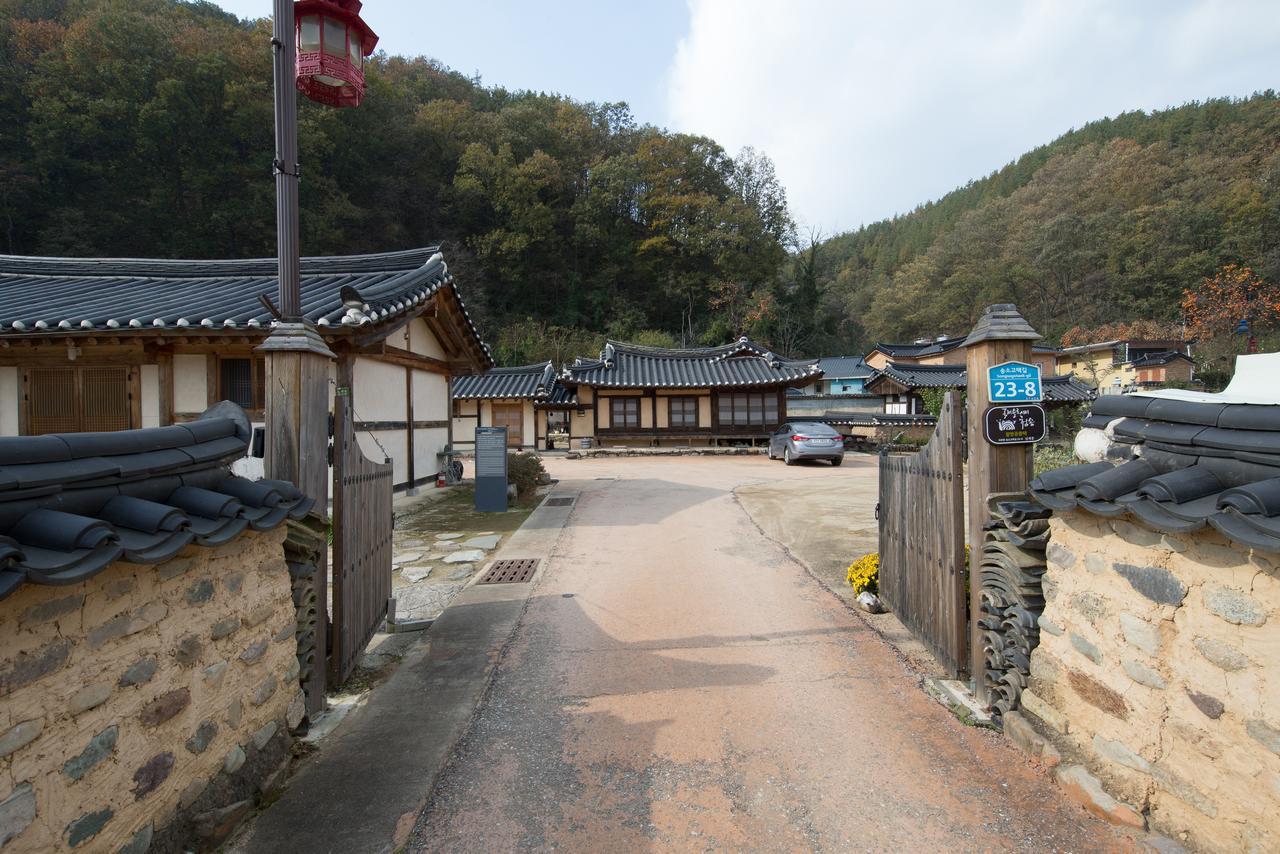 Chalbanggong Jongtaek Hotel Cheongsong Buitenkant foto